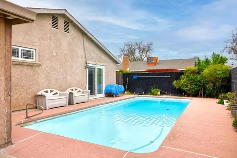 3616 Longbridge Dr, Modesto, CA 95356 photo 2