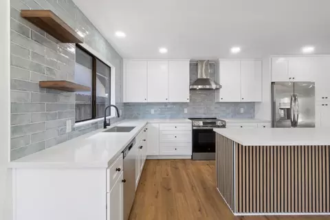 Kitchen - 1642 Running Ln, Ceres, CA 95307 photo 2 of 4