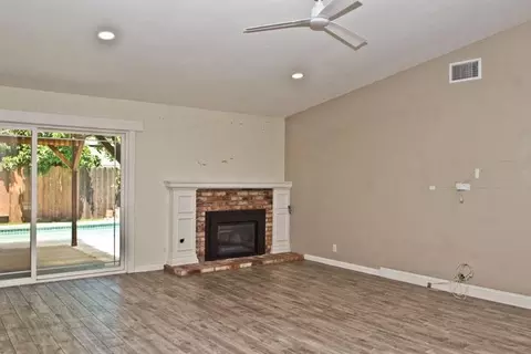 3423 Monte Vista Ave, Davis, CA 95618 photo 2
