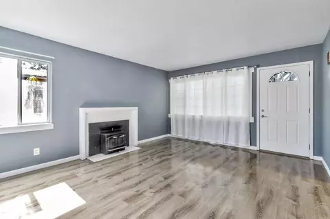 Living - 968 Lester Ave, Hayward, CA 94541 photo 5 of 6