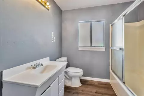 Bath - 968 Lester Ave, Hayward, CA 94541 photo 1 of 1