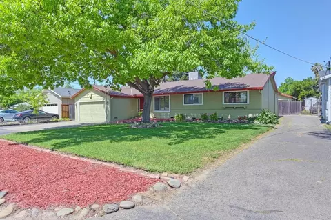 Exterior - 5509 Whitney Ave, Carmichael, CA 95608 photo 3 of 19