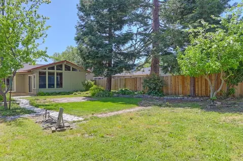Exterior - 5509 Whitney Ave, Carmichael, CA 95608 photo 13 of 19