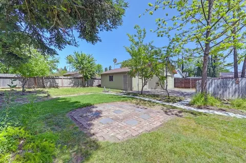 Exterior - 5509 Whitney Ave, Carmichael, CA 95608 photo 9 of 19