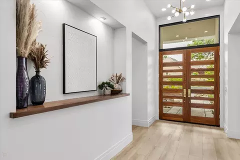 Entry Way - 285 Knolls Dr, Copperopolis, CA 95228 photo 7 of 11