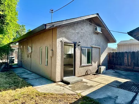 Exterior - 2329 Miller Ave, Modesto, CA 95354 photo 7 of 8