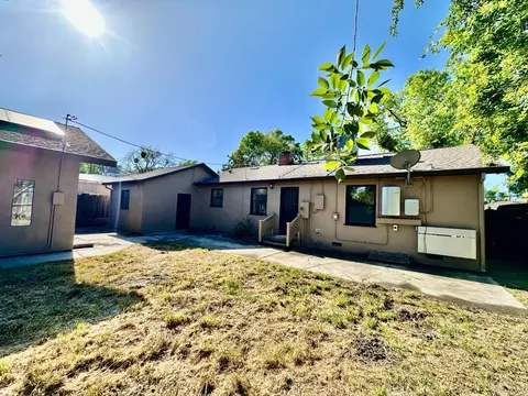 Exterior - 2329 Miller Ave, Modesto, CA 95354 photo 6 of 8