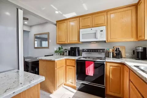 Kitchen - 455 Peerless Way #5, Tracy, CA 95376 photo 4 of 5