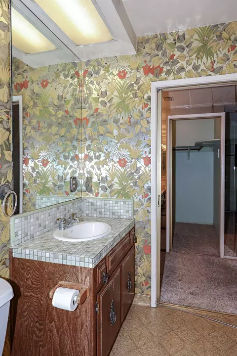 Bath - 5924 Cherub Ln, Atwater, CA 95301 photo 7 of 11