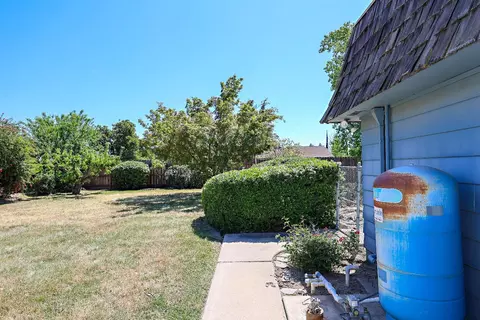Exterior - 5924 Cherub Ln, Atwater, CA 95301 photo 12 of 14