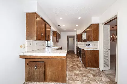 Kitchen - 5924 Cherub Ln, Atwater, CA 95301 photo 2 of 6