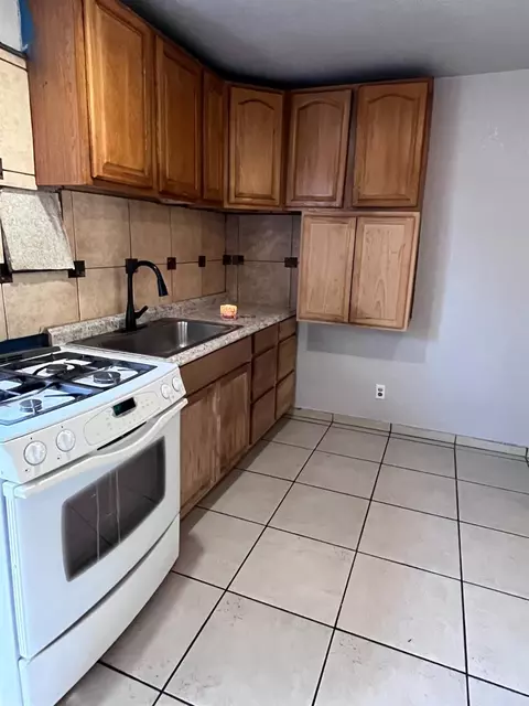 401 Marshall Ave, Modesto, CA 95351 photo 23