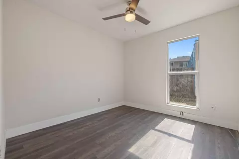 Bedroom - 2305 Chrysler Dr, Modesto, CA 95350 photo 2 of 3
