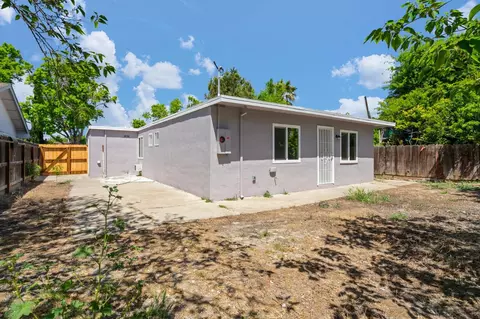 Exterior - 326 E 21st St, Tracy, CA 95376 photo 8 of 9