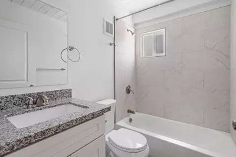 Bath - 326 E 21st St, Tracy, CA 95376 photo 1 of 3