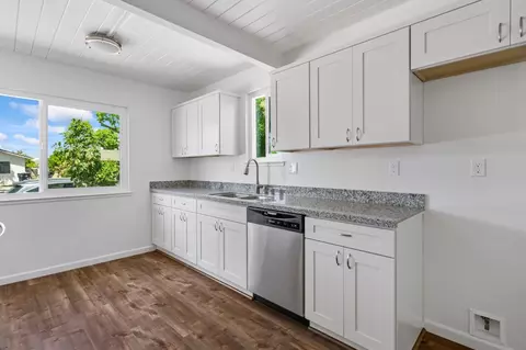 Kitchen - 326 E 21st St, Tracy, CA 95376 photo 2 of 6