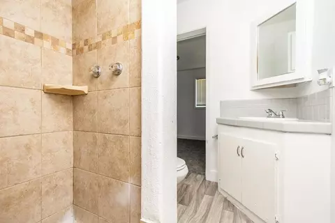 Bath - 1105 Alice St, Modesto, CA 95350 photo 3 of 3