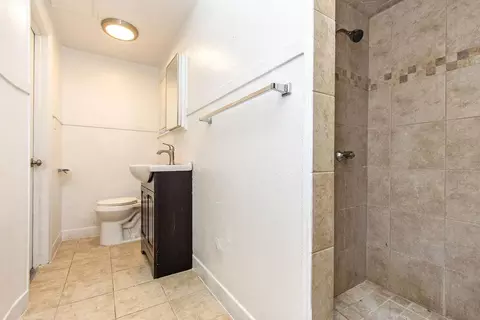 Bath - 1105 Alice St, Modesto, CA 95350 photo 1 of 3