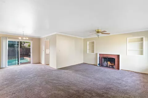 4810 Forest Pkwy, Sacramento, CA 95823