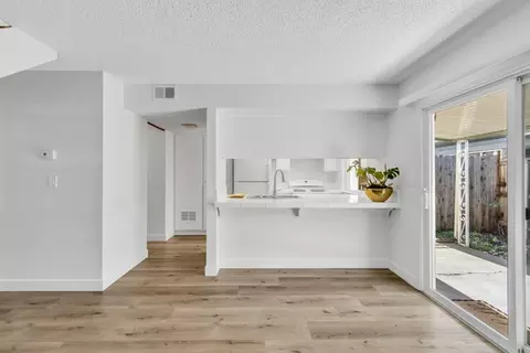 4020 Knoll Top Ct, Carmichael, CA 95608 photo 16
