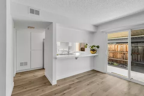 4020 Knoll Top Ct, Carmichael, CA 95608 photo 17