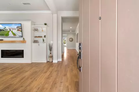 353 Michael Cox Ln, Tracy, CA 95377 photo 2