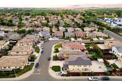 353 Michael Cox Ln, Tracy, CA 95377 photo 48