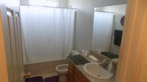 Bath - 149 Sisco De Asis Ct, Merced, CA 95341 photo 1 of 3