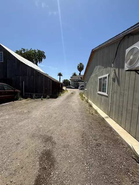 Exterior - 1407 E Las Palmas, Patterson, CA 95363 photo 6 of 8