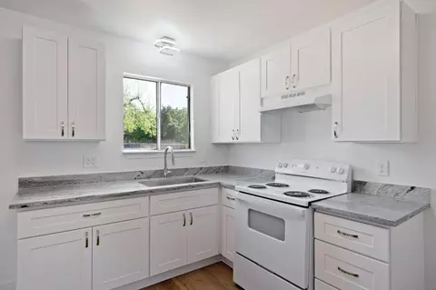 445 Maple St, Modesto, CA 95351 photo 10