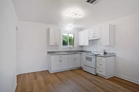 445 Maple St, Modesto, CA 95351 photo 8
