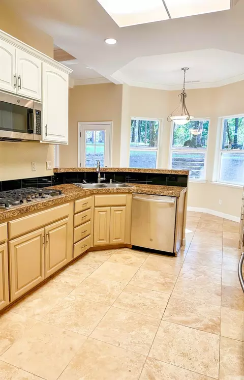 Kitchen - 5534 Mockingbird Ct, Foresthill, CA 95631 photo 2 of 3