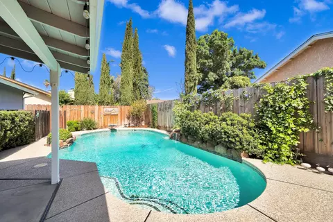 Exterior - 2020 Woodacre Dr, Modesto, CA 95355 photo 7 of 9