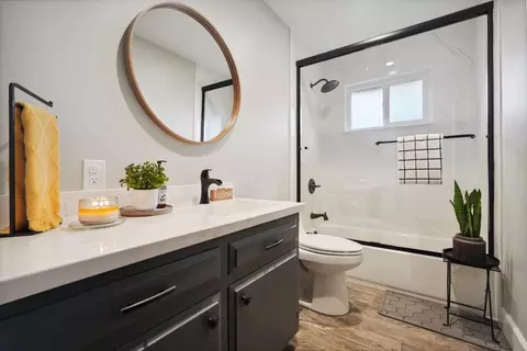 Bath - 216 S 6th St, Patterson, CA 95363 photo 1 of 3