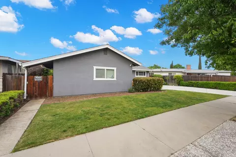 Exterior - 216 S 6th St, Patterson, CA 95363 photo 3 of 6