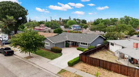 View/Area - 216 S 6th St, Patterson, CA 95363 photo 1 of 4