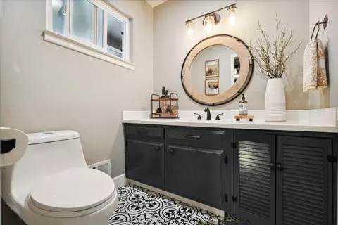 Bath - 216 S 6th St, Patterson, CA 95363 photo 3 of 3