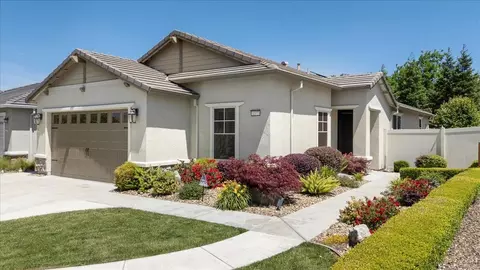 Exterior - 1377 Arbor Brook Dr, Manteca, CA 95336 photo 3 of 22