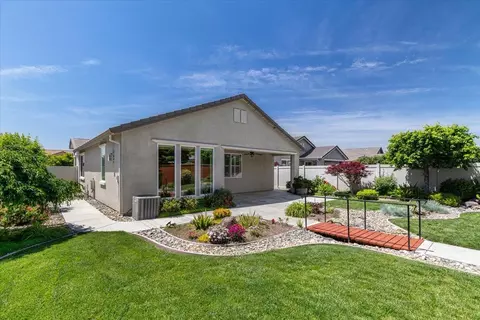 Exterior - 1377 Arbor Brook Dr, Manteca, CA 95336 photo 12 of 22
