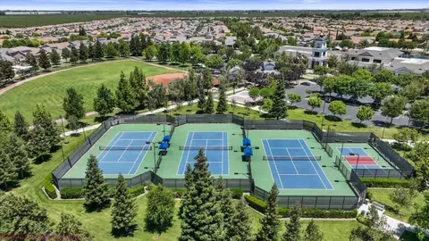 View/Area - 1377 Arbor Brook Dr, Manteca, CA 95336 photo 12 of 19