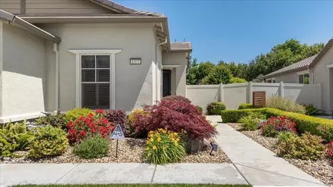 Exterior - 1377 Arbor Brook Dr, Manteca, CA 95336 photo 4 of 22
