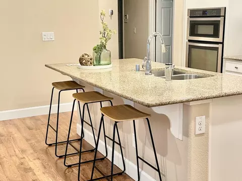Kitchen - 1377 Arbor Brook Dr, Manteca, CA 95336 photo 2 of 5