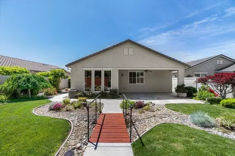 Exterior - 1377 Arbor Brook Dr, Manteca, CA 95336 photo 17 of 22
