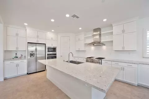 Kitchen - 3532 Heron Ct, Folsom, CA 95630 photo 6 of 10