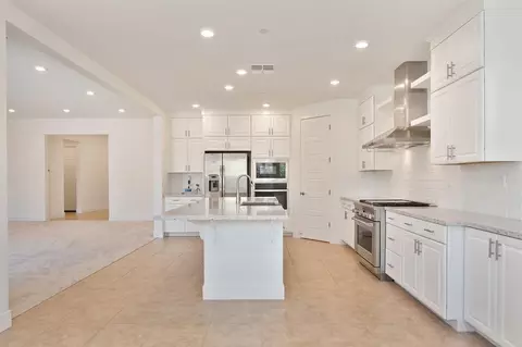 Kitchen - 3532 Heron Ct, Folsom, CA 95630 photo 10 of 10