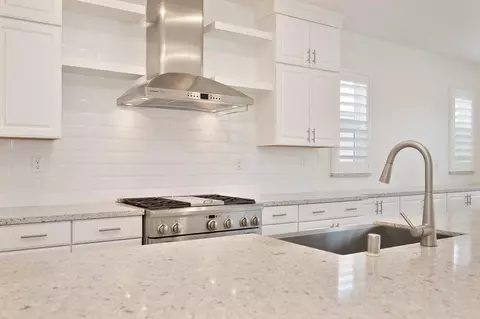 Kitchen - 3532 Heron Ct, Folsom, CA 95630 photo 3 of 10