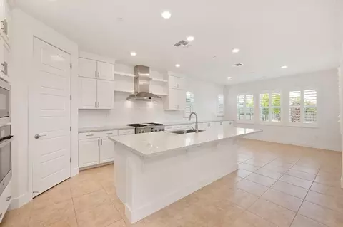 Kitchen - 3532 Heron Ct, Folsom, CA 95630 photo 2 of 10