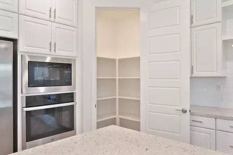 Kitchen - 3532 Heron Ct, Folsom, CA 95630 photo 8 of 10