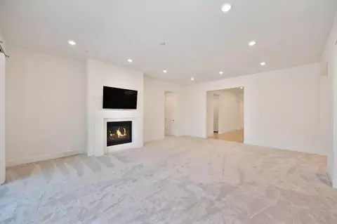 Living - 3532 Heron Ct, Folsom, CA 95630 photo 5 of 6