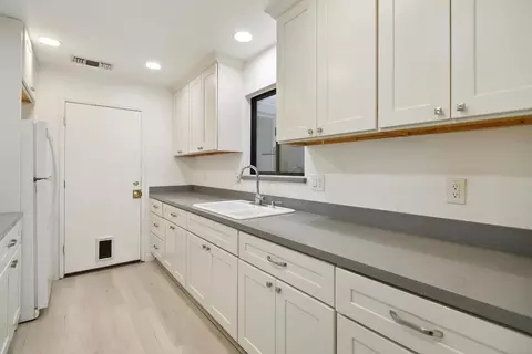 1015 Pamplona Ave, Davis, CA 95616 photo 13